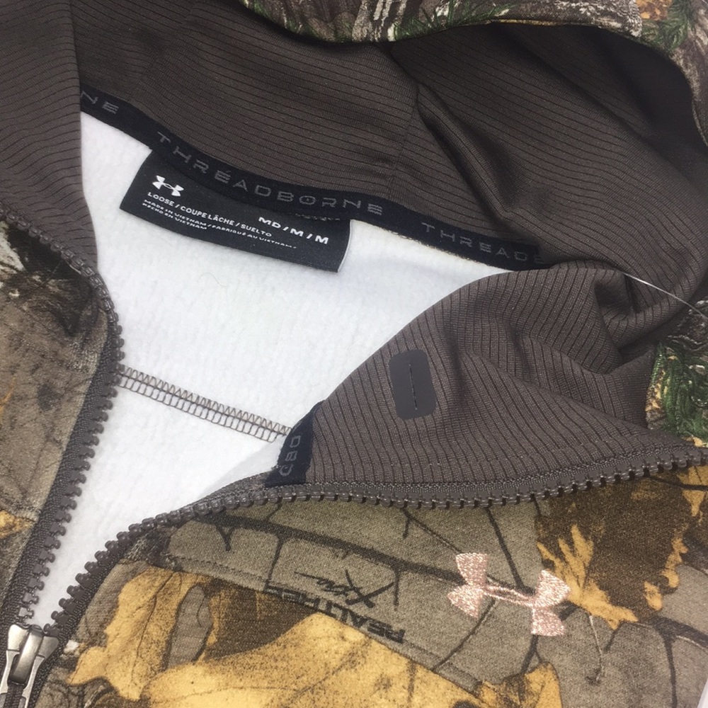 Under Armour Realtree Camo Jacket -- Size Medium - Picture 2 of 6